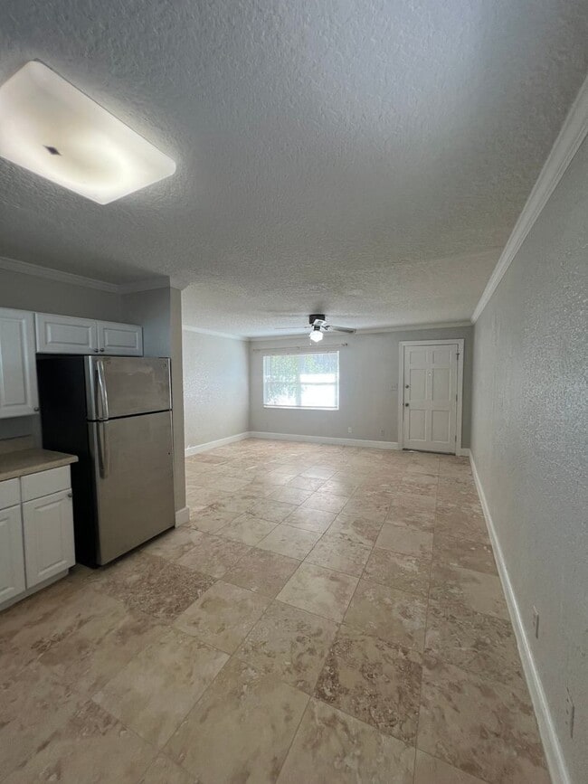 Photo - Fantastic Neptune Beach Rental - 1 block from the beach!