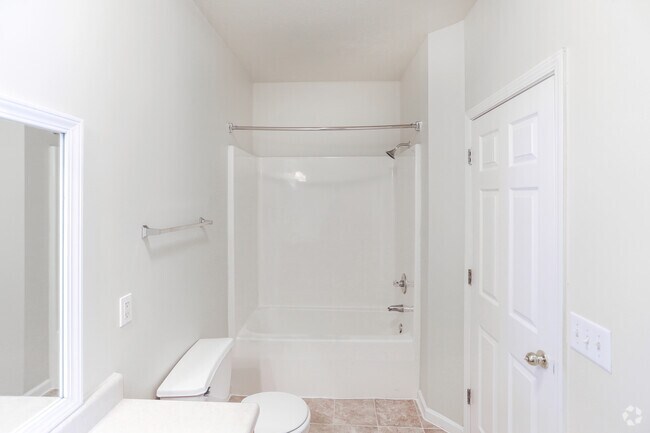 2HAB, 1BA - 950 ft² - Bayberry Place Apartments