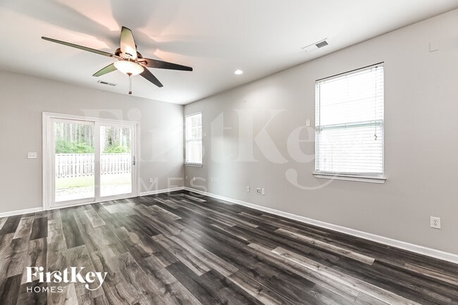 Photo - 372 Sanctuary Park Dr