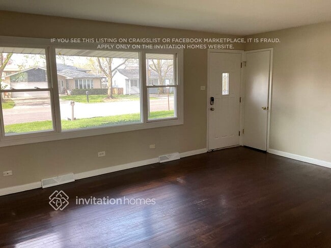 Photo - 5925 W 91st St