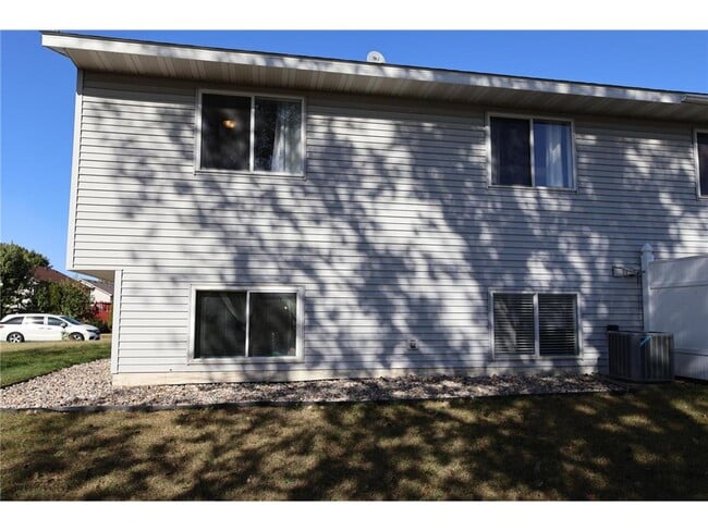 Photo - 1549 McIntosh Cir