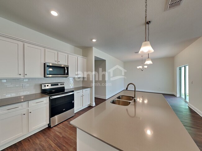 1379 Sky Lks Dr