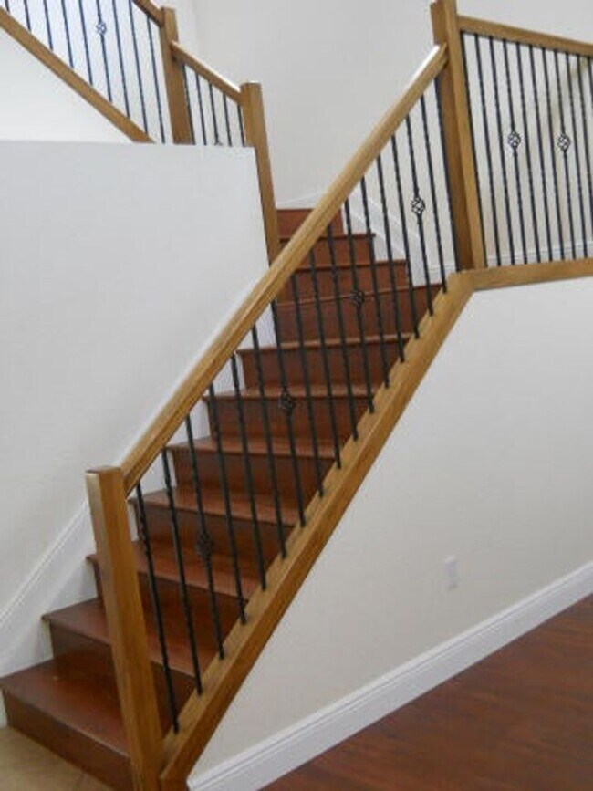 Photo - 1579 Newhaven Point Ln