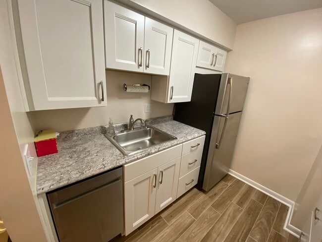 Photo - Cozy 1 Bedroom in a Quiet Building!