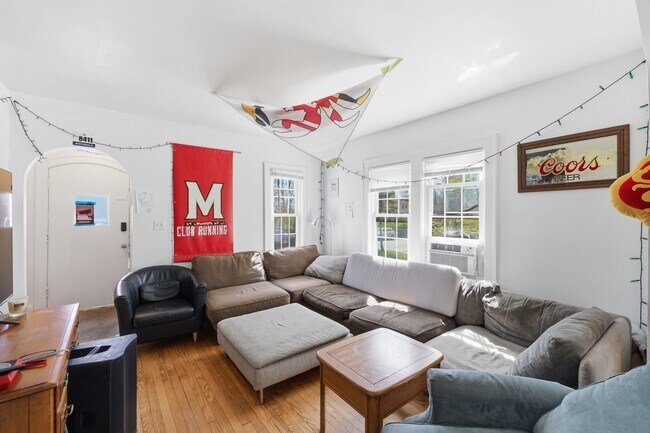 Photo - 8404 48th Ave