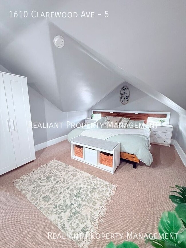 Photo - 1610 Clarewood Ave Unit 5