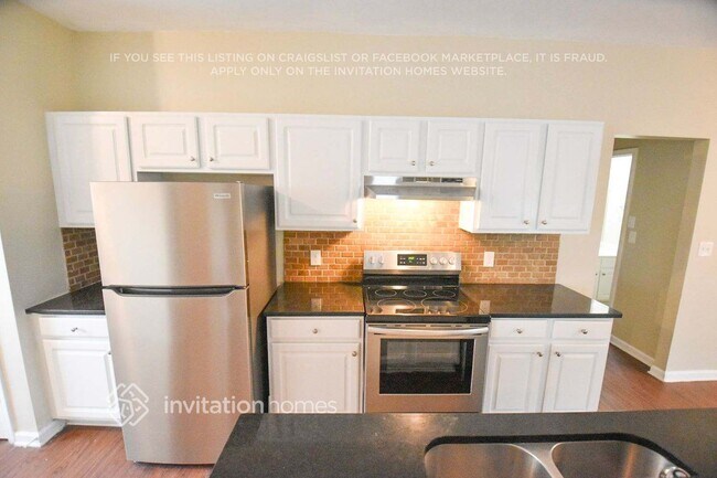 Photo - 3280 Franklin St