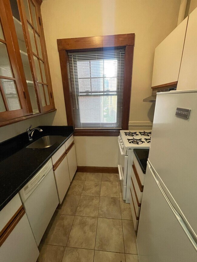 Photo - 8 Humboldt St Unit 3