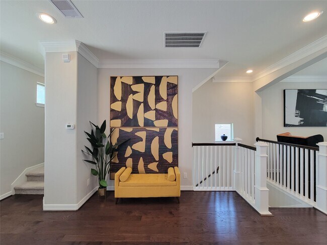 Photo - 432 N Live Oak St