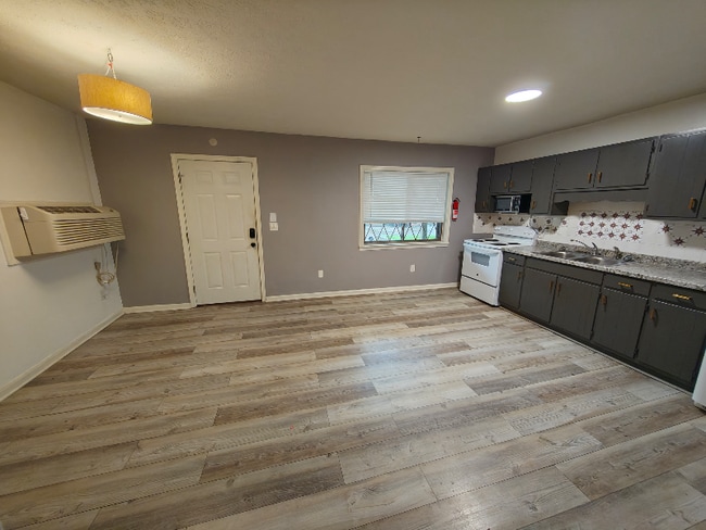 Photo - 237 Main St Apartment Unit 101