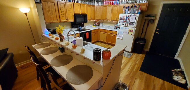 4-Bedroom Kitchen