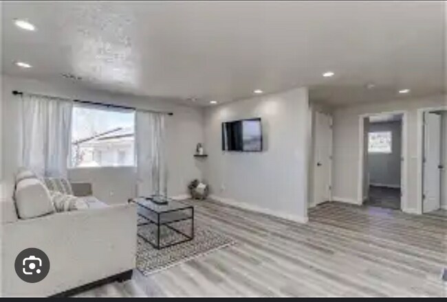 Photo - 3306 N Fairfield Rd