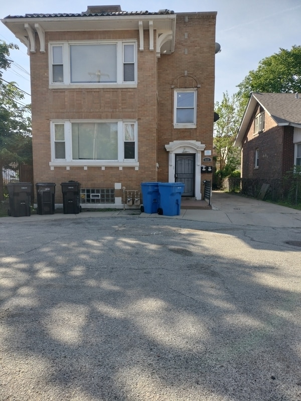Photo - 2525 E 72nd Pl
