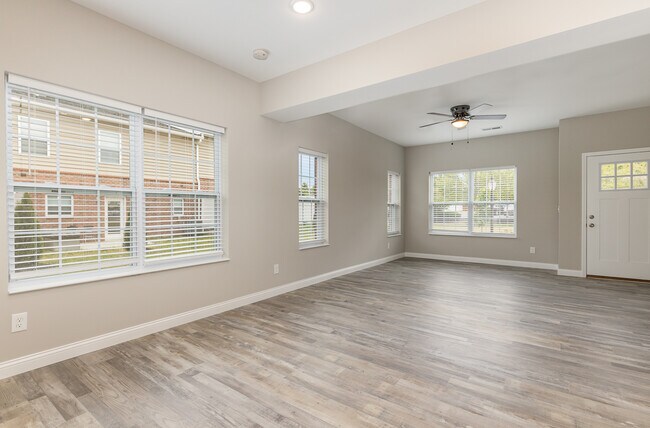 Photo - 2005 Terrace Ct Townhome