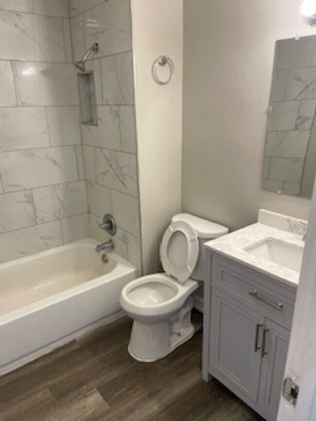 Photo - Charming, remodeled 2 bedroom in the blue district of Kansas City!