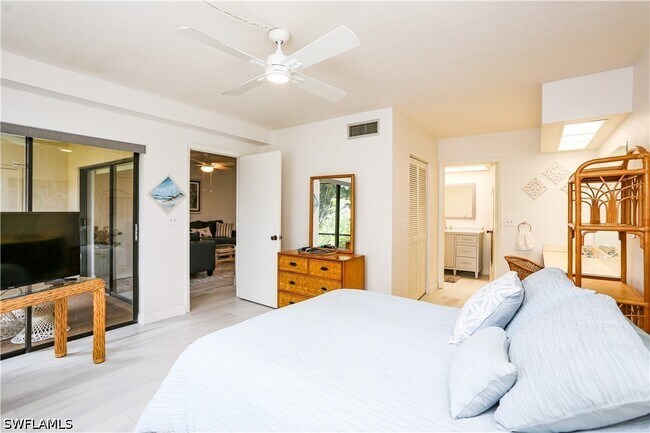 Photo - 1765 Courtyard Way Unidad C-104