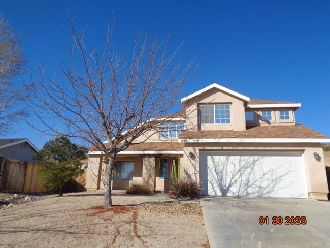 Rosamond 3 Bedroom Pool Home - Rosamond 3 Bedroom Pool Home