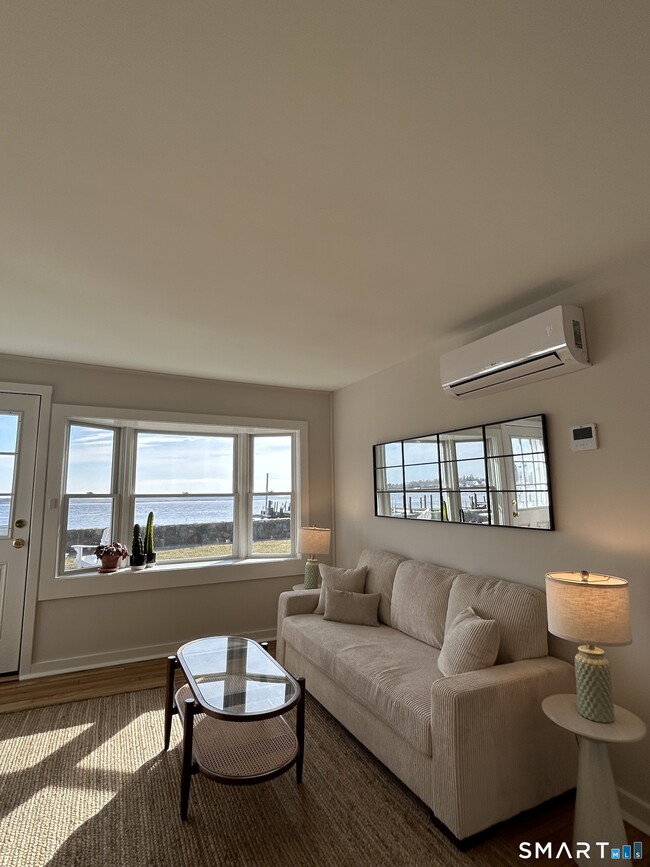 Building Photo - 17 Hancox St Unit 3