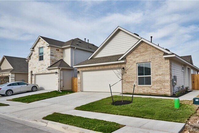 Photo - 816 Durness Dr