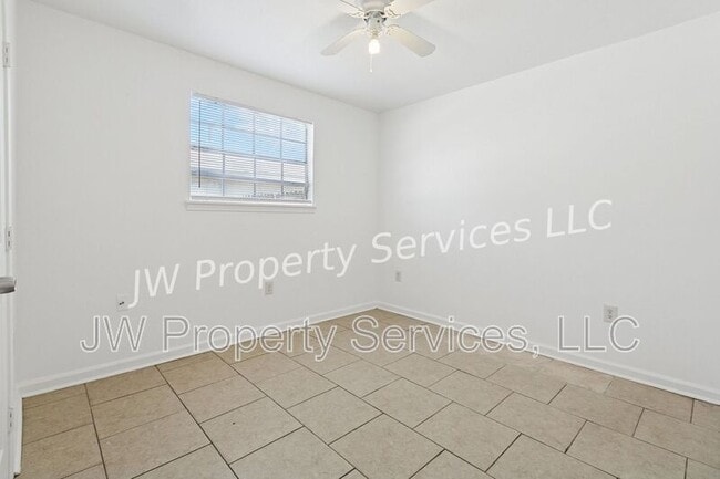 Photo - 204 Wilker Neal Ave