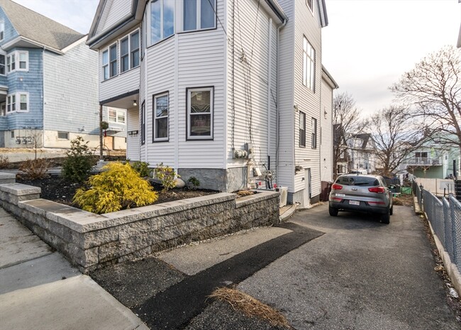 Photo - 17 Cleveland Ave Unit 1