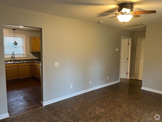 Building Photo - 1 bedroom/ downtown Rental