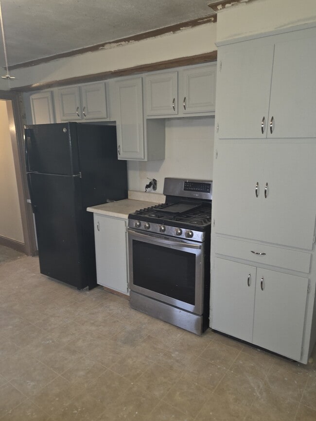 Photo - 155 Thomas St