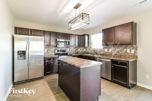 Photo - 6618 Glenville Dr