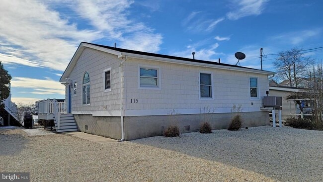 Building Photo - 115 Charles Blvd Rental