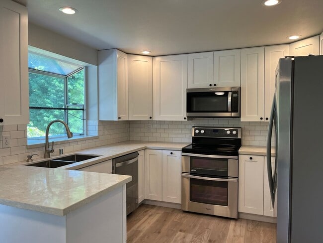 Photo - Beautifully Renovated Gem in Federal Way-Milton