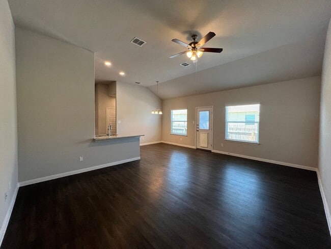 Photo - Luxury 3/2 Duplex in Seguin, Texas