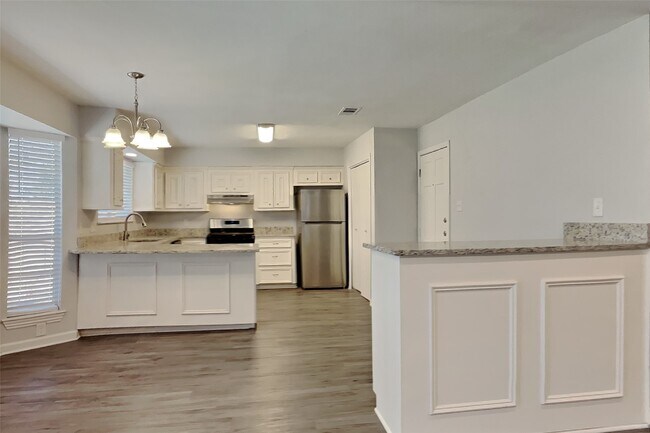 Photo - 4135 Lufborough Dr