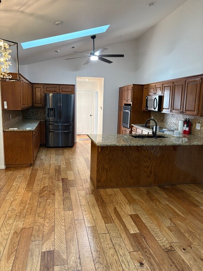 4345 Kings Pl