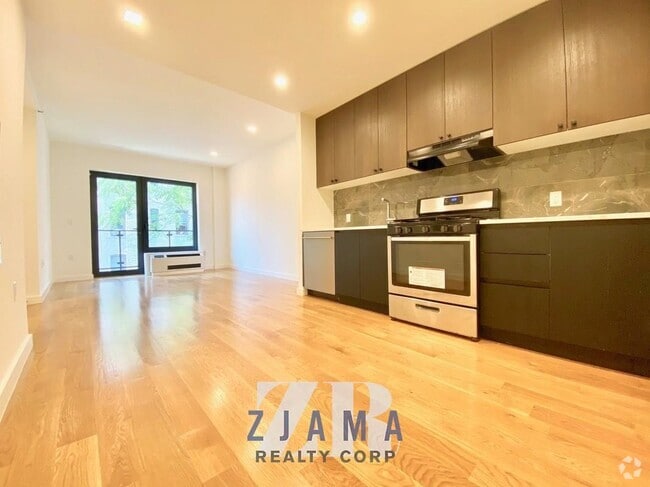 Building Photo - 25 E 19th St Rental
