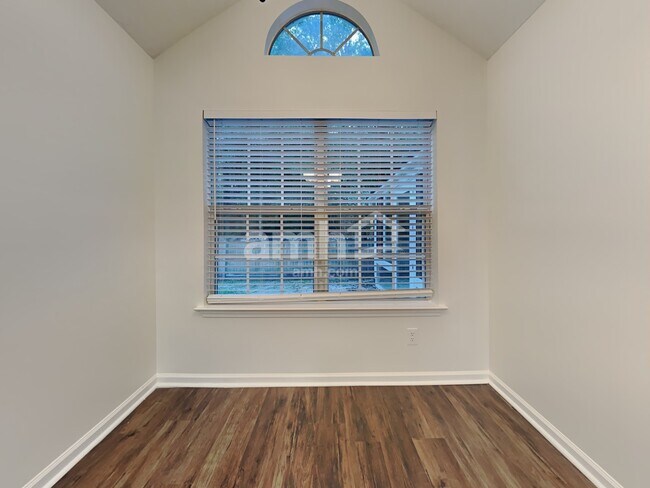 Photo - 118 Golden Gate Dr