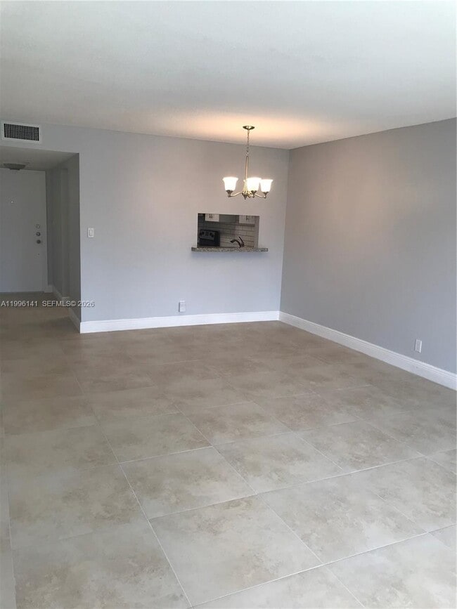 Photo - 950 Hillcrest Dr Unit 210