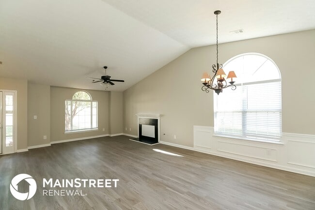 Photo - 6695 Emerald Pointe Cir