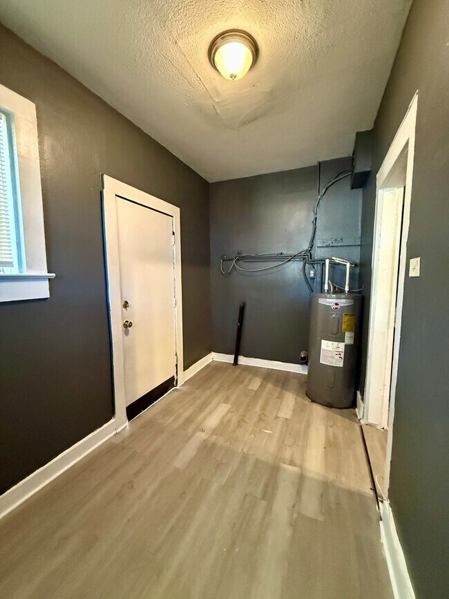 Photo - Wonderful 2 Bedroom a must see in Norwood.