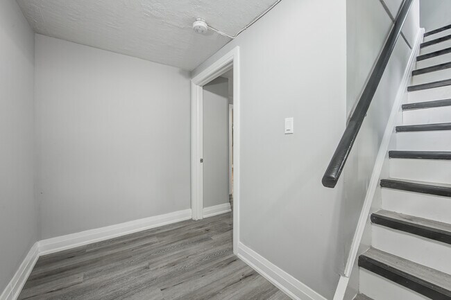 Photo - Stylish 1.5 Bedroom Apartment – All Utilities & Parking Included – $1,475/month Unit 3