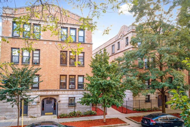 Photo - 813 W Cornelia Ave