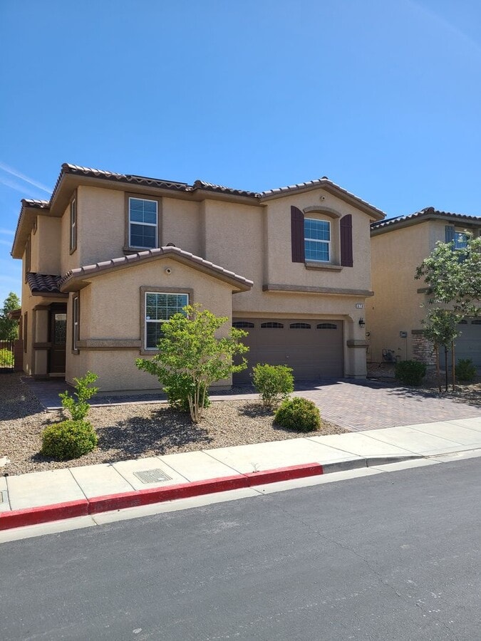 SOLAR POWER - Beautiful 4 bedroom plus large loft, 3 bathroom home in Coronado HS zone!!! - SOLAR POWER - Beautiful 4 bedroom plus large loft, 3 bathroom home in Coronado HS zone!!!
