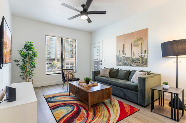 Building Photo - 15608 N 71st St Unit ID1035260P Rental
