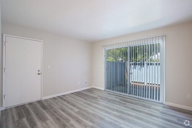 2BR, 1BA - 749SF - Shorewell - Living Room - Bridge Bay Apartments