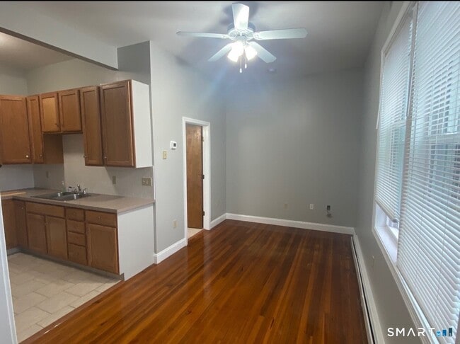 Building Photo - 199 Central St Unit 203