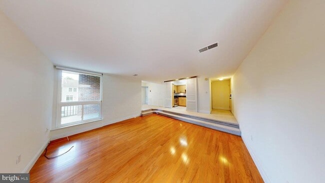 Building Photo - 2114 Bonnywood Ln Unit 1-202