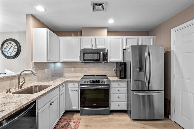 Photo - 709 Gazebo Cir