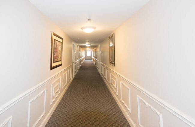 Photo - 2206 S Goebbert Rd Unit 404