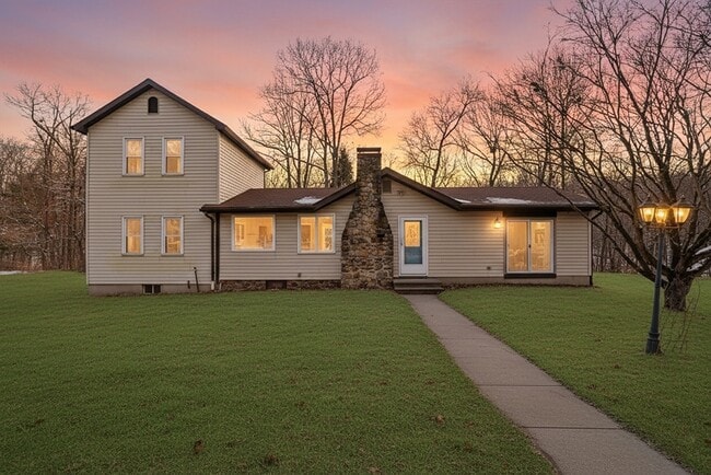 Photo - 159 N Monson Rd