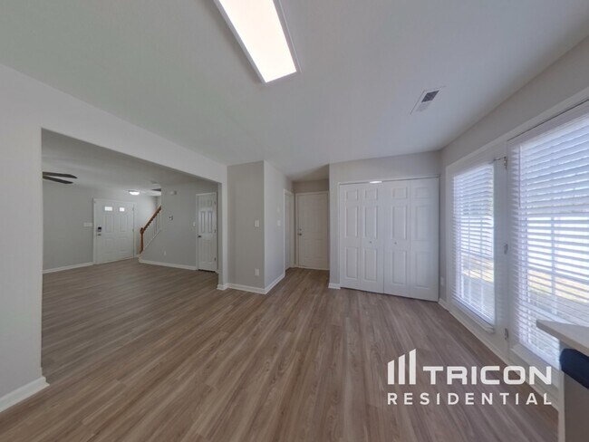 Photo - 7711 Brisbane Ct