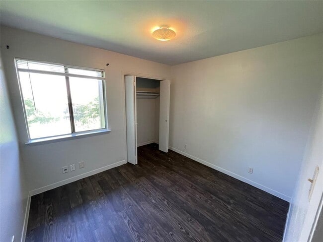 Photo - 2001 Magnolia Dr